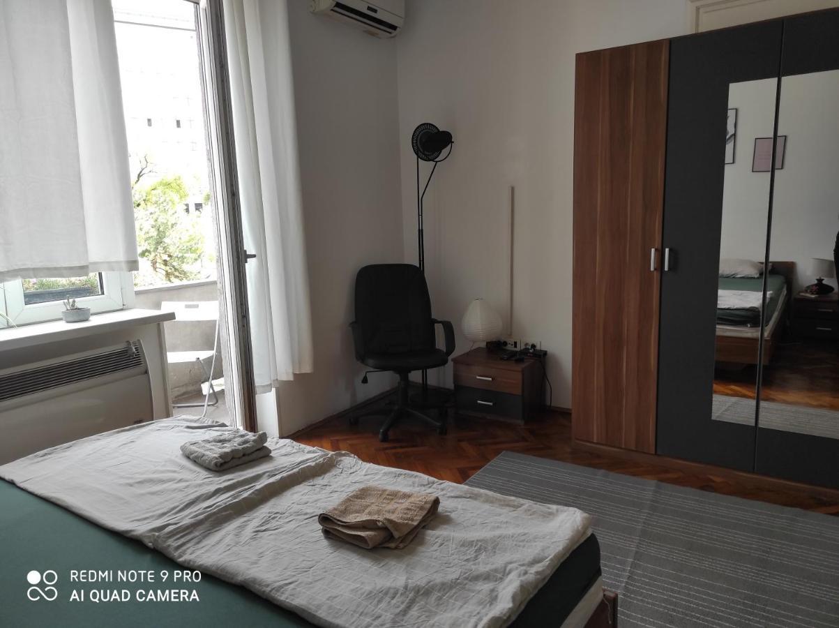 Balkanska Private Rooms & Apartment Beograd Ngoại thất bức ảnh