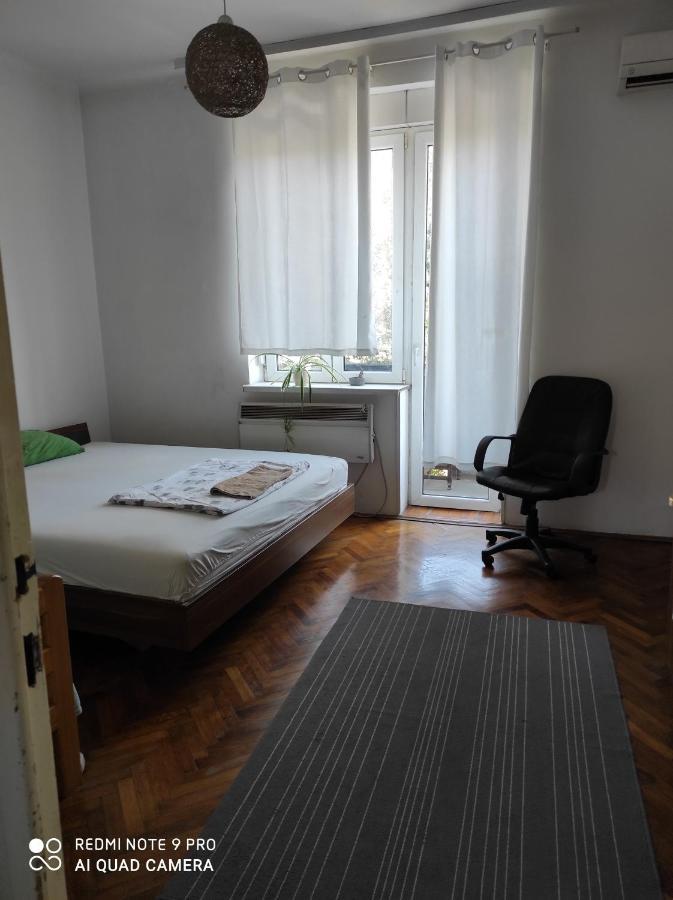 Balkanska Private Rooms & Apartment Beograd Ngoại thất bức ảnh