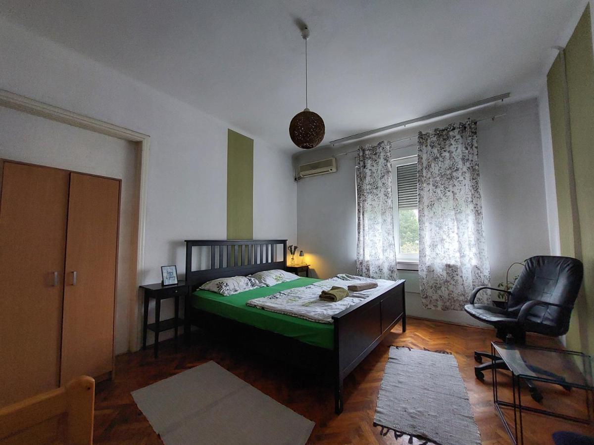 Balkanska Private Rooms & Apartment Beograd Ngoại thất bức ảnh