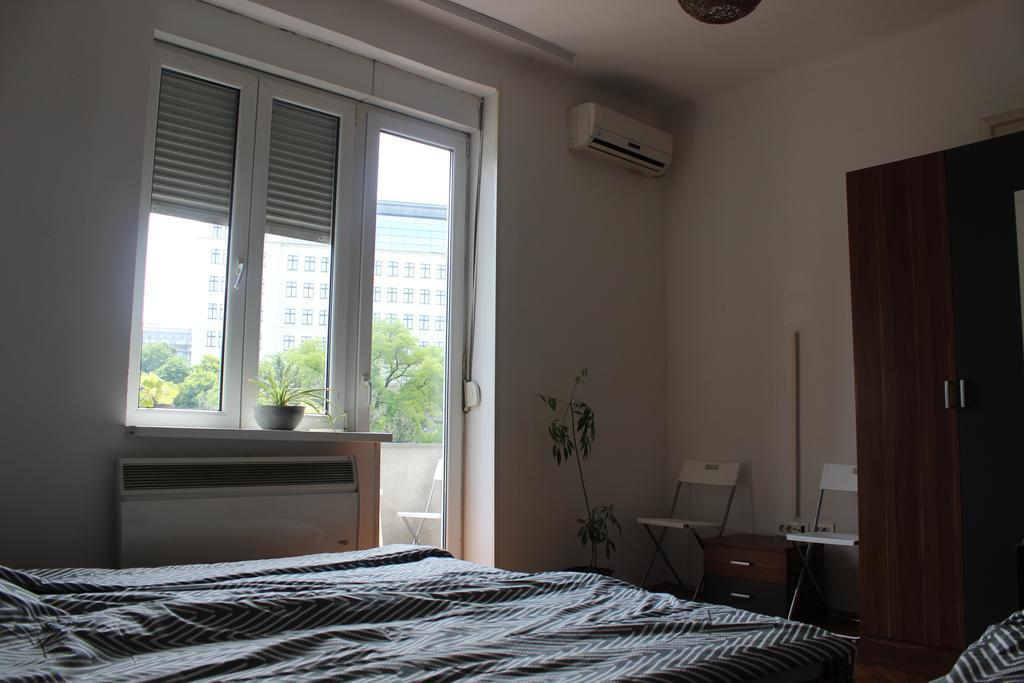 Balkanska Private Rooms & Apartment Beograd Ngoại thất bức ảnh